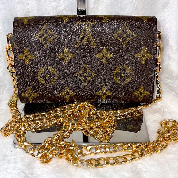 LOUIS VUITTON Monogram Porte Monnaie Billets Bifold Wallet with chain - Picture 2 of 11